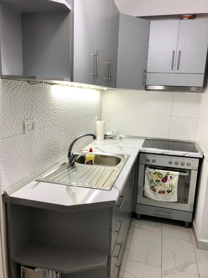 Superb Studio Apartment Near To The City Center Tirana Exterior foto