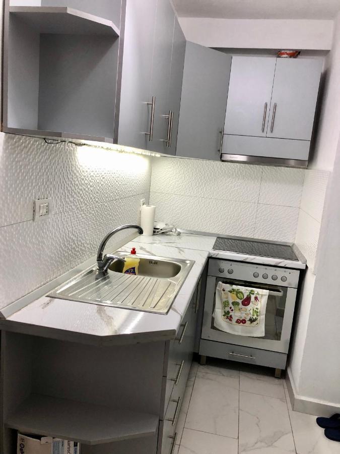 Superb Studio Apartment Near To The City Center Tirana Exterior foto